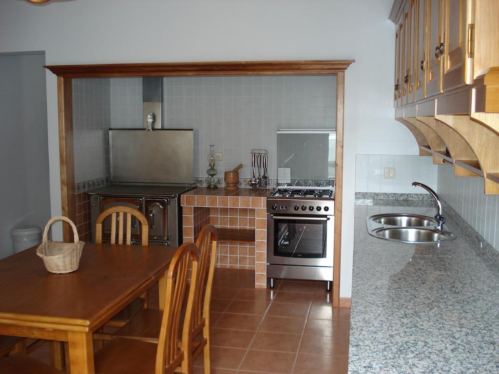 Casa Do Avo Faidoca Villa Calheta de Nesquim Room photo